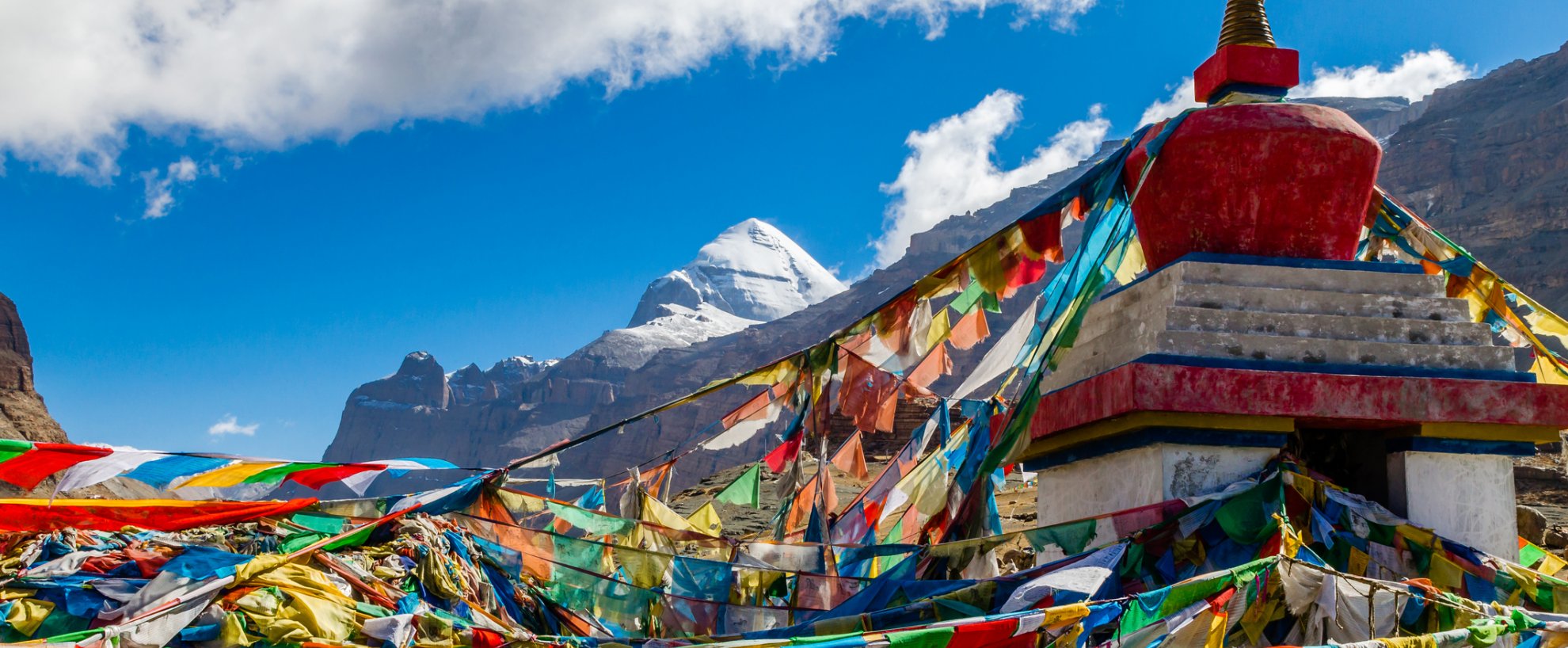Tibet Himalaya Kailash Gebetsfahnen Trekking Tempel Stupa