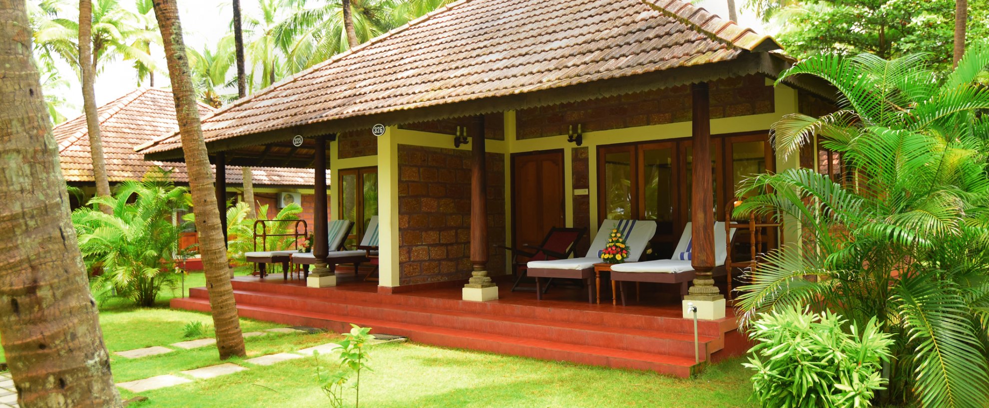 Indien Süd Kerala Nattika Beach Resort aussen deluxe twin villa