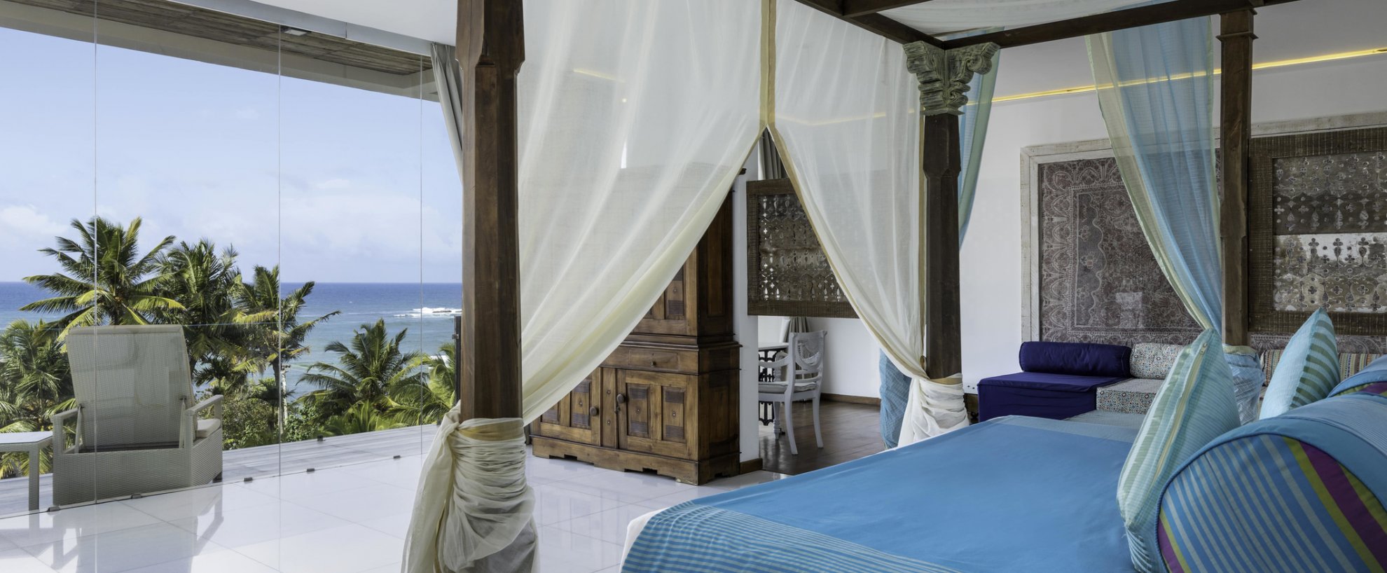 Sri Lanka Ayurvie Weligama Zimmer Master Suite Bett Himmelbett Aussicht Ausblick Balkon Meer