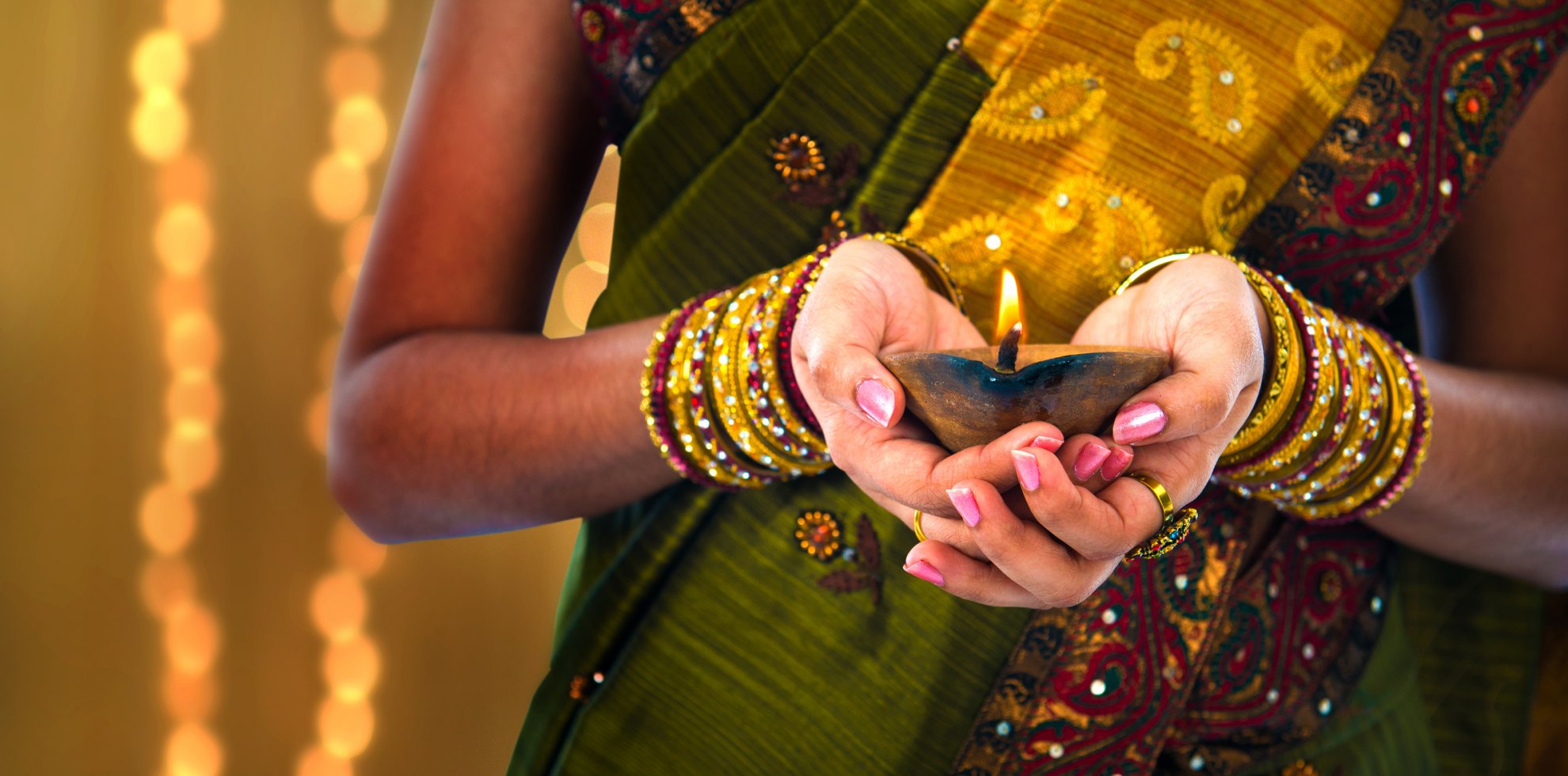 Urlaub Reise Reisen Indien Lampe Frau Zeremonie