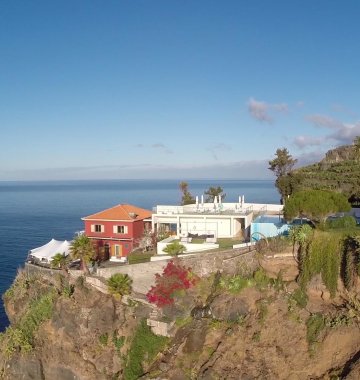 Portugal Madeira Ponta do Sol Designhotel Design Hotel Estalagem Bucht Klippen Strand Meer