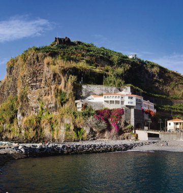 Lernen Sie den traditionellen Ort Ponta do Sol auf Madeira kennen