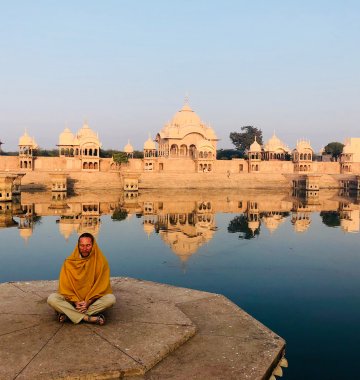 Marian Fritzsche Meditation Indien Reise Yoga Yogalehrer