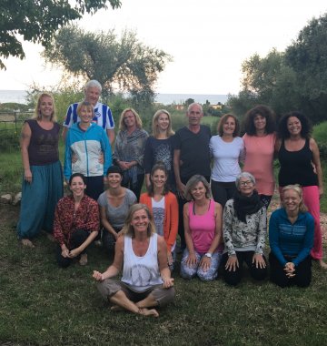 Italien Sardinien Yoga Urlaub Hotel Galanias Yogagruppe