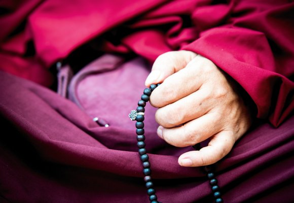 Urlaub Reise Reisen Mönch Gebetskette Asien Himalaya