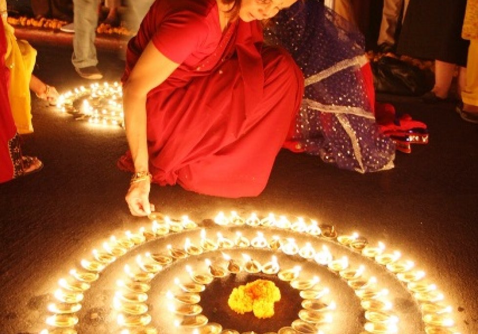 Optø, optø, frost tø gys otte Diwali Fest: Lichterfest Indien (Bedeutung im Hinduismus) - Neue Wege Blog